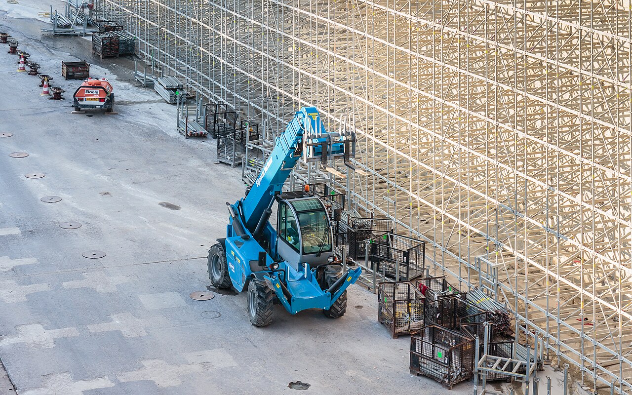 Échafaudage installé pour un ravalement de façade
